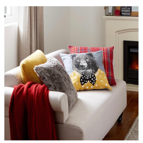 Grizzly Bear 🐻 Decorative Pillow Set of 2 NWOT - Picture 4 of 10